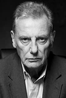 Paul Darrow